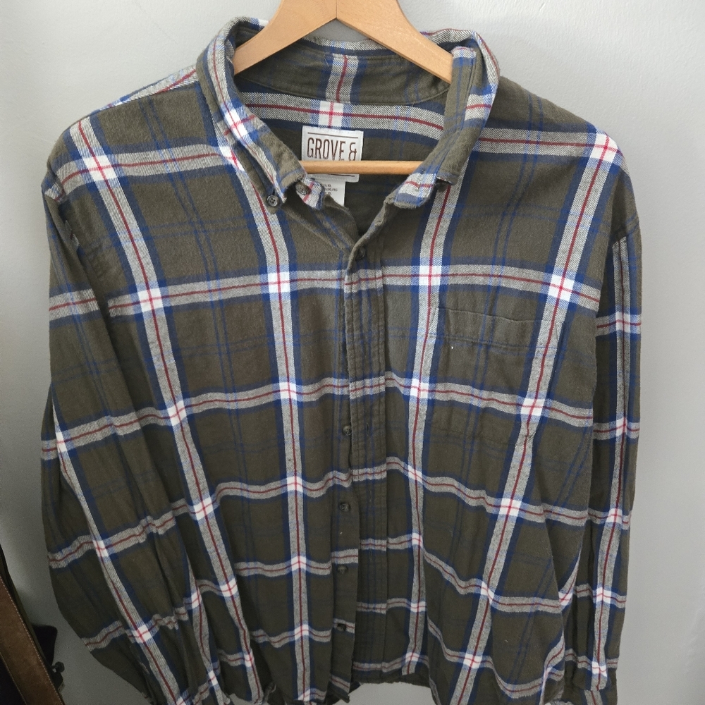 Grove & Hollow outdoors plaid button up shirt